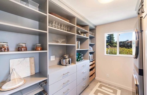 Geyserville House | Healdsburg 3-Bedroom Home Surrounded by Manicured Gardens and Stunning Vineyards