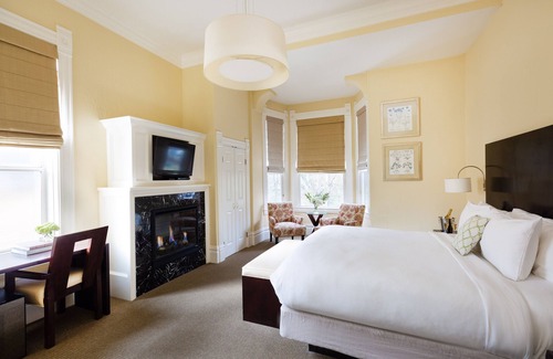 Healdsburg Bed & Breakfast | Healdsburg Inn on the Plaza, A Four Sisters Inn