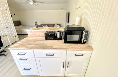 Geyserville Apartment | Healdsburg Studio - Immaculate Brand New!