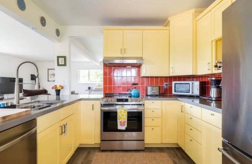 Geyserville House | Healdsburg Wine Country Oasis, Hot Tub & Bocce