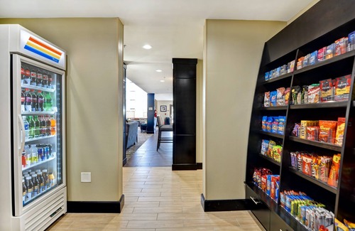 Mount Juliet Condo | Hearing Accessible Suite | Free Breakfast, Seasonal Outdoor Pool + Gym