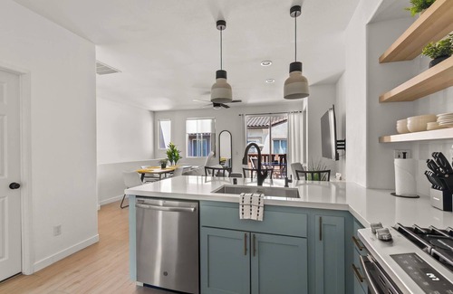 Carlsbad House | Heart of Carlsbad 2 bed 2 bath with Pool + Hot Tub