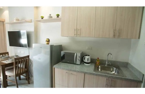 North Reclamation Area Condo | Heart of Cebu + fast wifi + Netflix