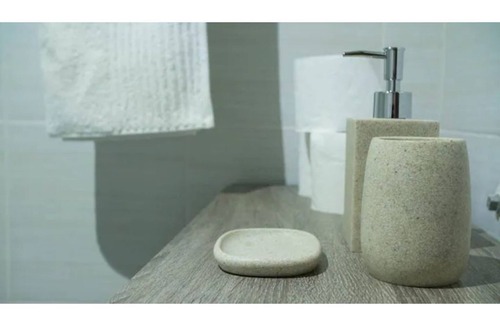North Reclamation Area Condo | Heart of Cebu + fast wifi + Netflix