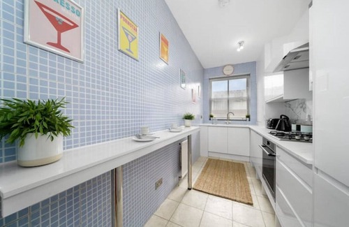 Covent Garden Apartment | Heart of Covent Garden - 85 SQ METERS
