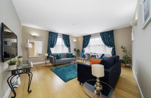 Covent Garden Apartment | Heart of Covent Garden - 85 SQ METERS