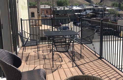 Salida Condo | Heart of Downtown, Mount Views, 2 blks to River, FREE PARKING SPOT