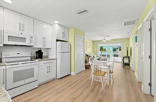 Flagler Beach Condo | Heart of Flagler Beach, 1 Block To The Beach-Walk to Everything!