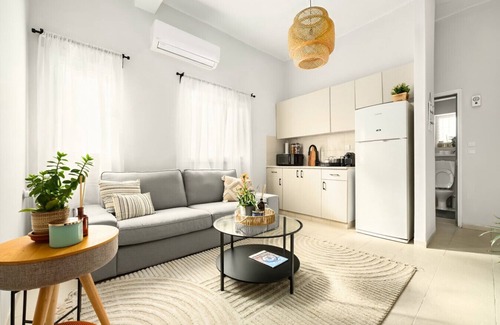 Florentin Apartment | Heart of Florentin Stylish Stay