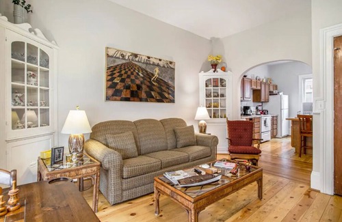 Michigan City Apartment | Heart of Historical Dist.*King*Parking*A/C*#1