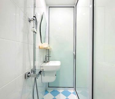 Hang Trong House | Heart of Hoan Kiem-RARE 5BR Private house unique design travel hub 13pax