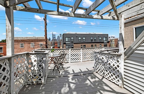 Graduate Hospital House | Heart of Philadelphia Rooftop Deck Walkable
