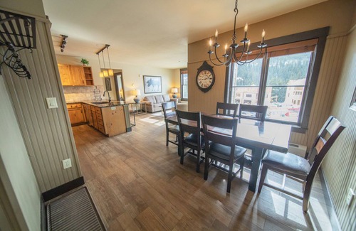 River Run Condo | Heart of River Run- Hot Tub/Pool access