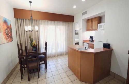 Sedona Resort | Heart of Sedona: Two Spacious Rooms w/Outdoor Pool – Unwind in Style