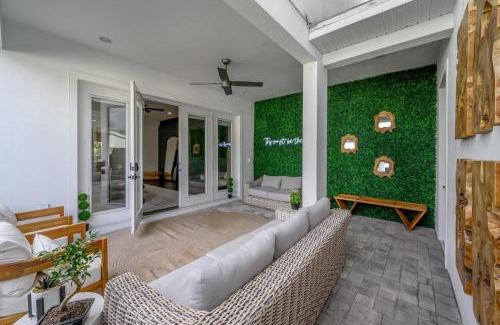 Courier City - Oscawana House | Heart of SOHO near Stadium and Downtown