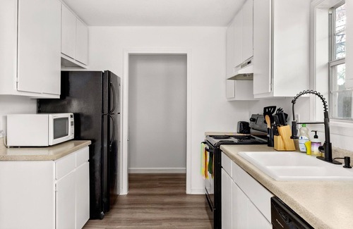 Westfield Condo | Heart of Tarrytown: Austin Retreat near DT and UT