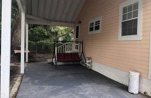 Shellman Bluff House | Heart of the Bluff" in Beautiful Shellman Bluff's Village! 3 bedrm. 2 bath house