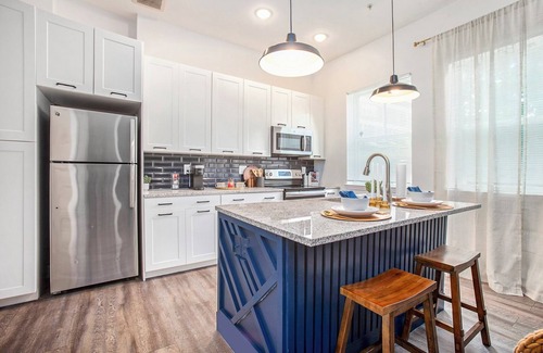 Castleberry Hill Apartment | Heart Of The City Cozy Getaway…6 Min walk to MercedesBenz Stadium+StateFarmArena