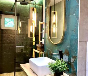 Vitan Apartment | Heart of the city - Modern studio with balcony