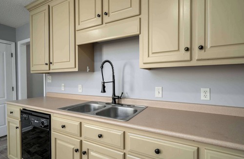 Cottondale House | Hearthstone Hideaway- 2BR/1.5BA- Close to UA
