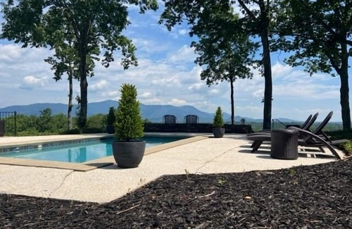 Landrum House | Hearthstone House -Seasonal Pool, Exceptional View