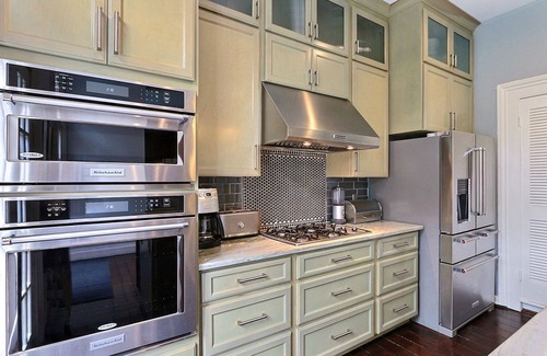 Historic Downtown Savannah House | Heated Pool | 5*Clean | Flex Cancelation