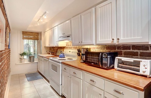 Old West Broad Neighborhood House | Heated Pool Access | 5*Clean | Flex Cancelation