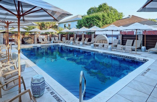 Savannah Victorian District Apartment | Heated Pool Access | 5*Clean | Flex Cancelation