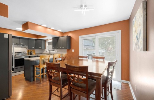 Fort Wayne House | Heated Pool, Amenities Galore, 5 BD, 2 Bath