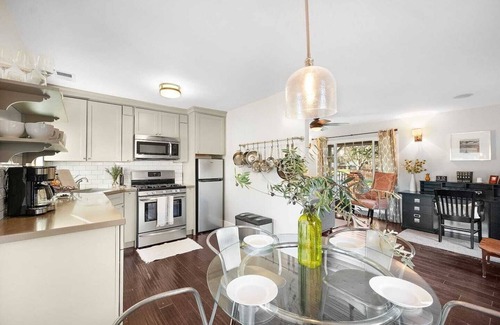 Sonoma House | Heated Pool Close to Sonoma & Napa