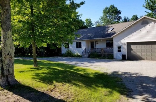 Christmas House | Heated pool-fire pit-central air-near PRNL