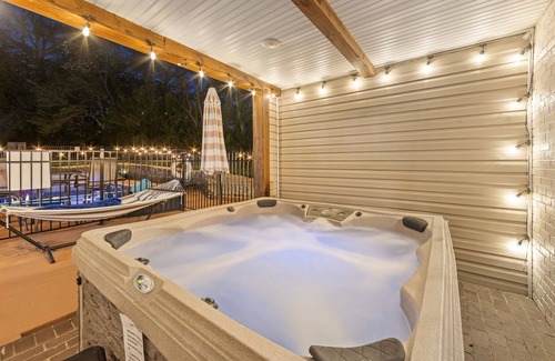 Buckner House | Heated Pool | Hot tub | Pets | Firepit | Game Rms