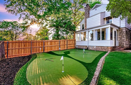 Tulsa House | Heated Pool ~ Hot tub ~ PuttPutt ~ Karaoke ~ Arcade + Games ~ Yoga Studio