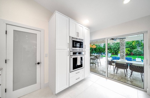 Delray Beach House | Heated Pool! Private Home+Bikes & Fire Pit!