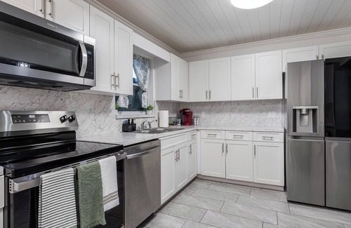 North Andrews Gardens House | Heated Pool Retreat – 5 Min to Beach!