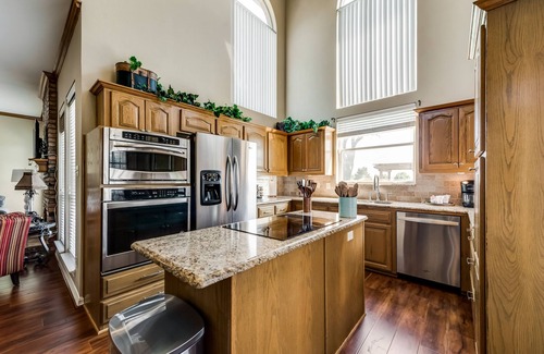 Rockwall House | Heated Pool & Spa! Pool Table! Sleeps 14-16 Adults