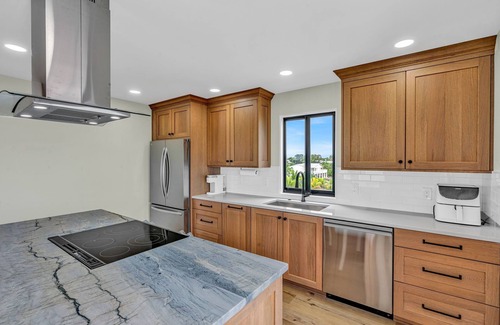 Sands House | 🐠 HEATED SWIM SPA/OPEN WATER VIEWS/BOAT DOCK/LUXURIOUS/ BUILT IN 2023🐬
