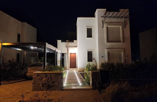 Marsa Alam House | Heated Swimming Pool/Lake view/Luxury 5 BR villa