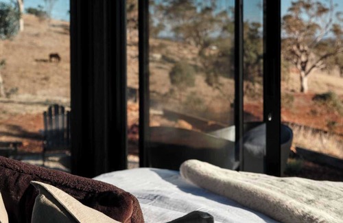 Toolleen Apartment | Heathcote Winery Luxury and Stunning Views
