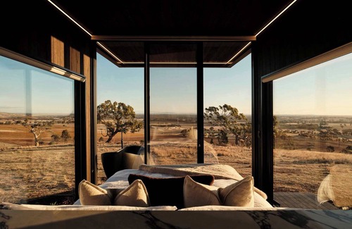 Toolleen Apartment | Heathcote Winery Stay with Sweeping Hilltop Views