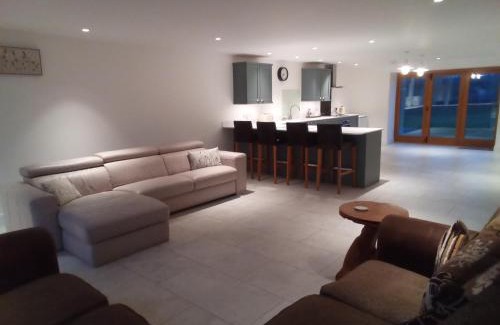 Dymock House | Heathside Guest Suite