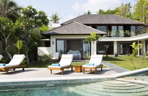 Manggis Villa | Heavenly 4BR Villa, Candidasa! 6Min Drive To The Beach! W/HUGE! Swimming Pool!