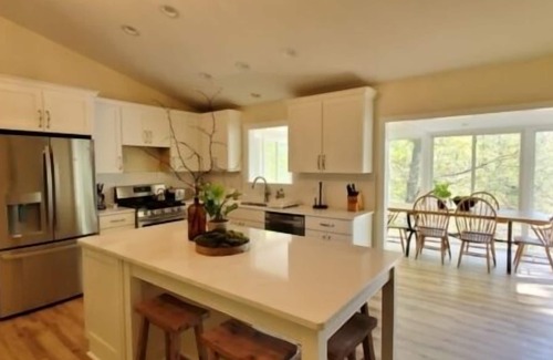 Huddleston House | Heavenly Hideaway: Makeover in 2020, Pool Table, Covered dock with Sundeck, Privacy!