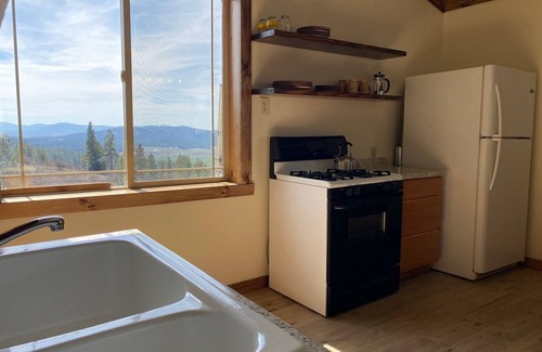 Desmet Cabin | Heavenly Hilltop Barndominium. Bring your horses!