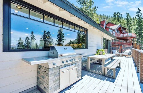South Lake Tahoe Ski Chalet | Heavenly Manor -Ultimate Tahoe Getaway-