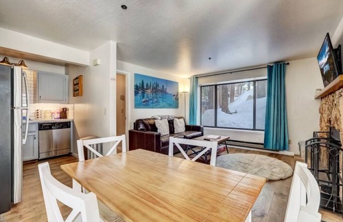 Tahoe Village Condo | Heavenly Mountain Lake Retreat Near Hiking & Biking