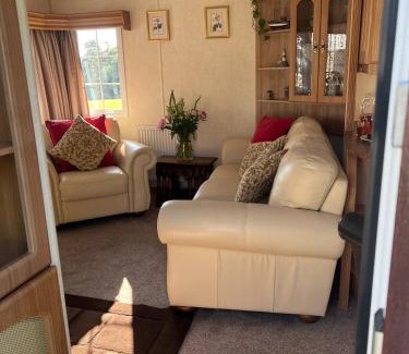 Felinfach House | Heavenly Retreat