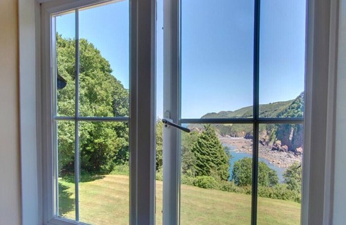 Hele Apartment | Heddon - Two Bedroom Apartment, Sleeps 4