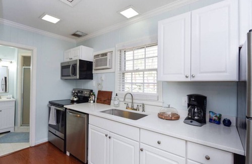 Chapel Hill Apartment | Heel House Apartment-Walk to UNC stadiums!