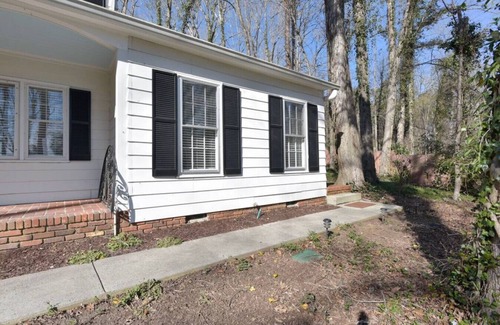 Chapel Hill Apartment | Heel House Apartment-Walk to UNC stadiums!